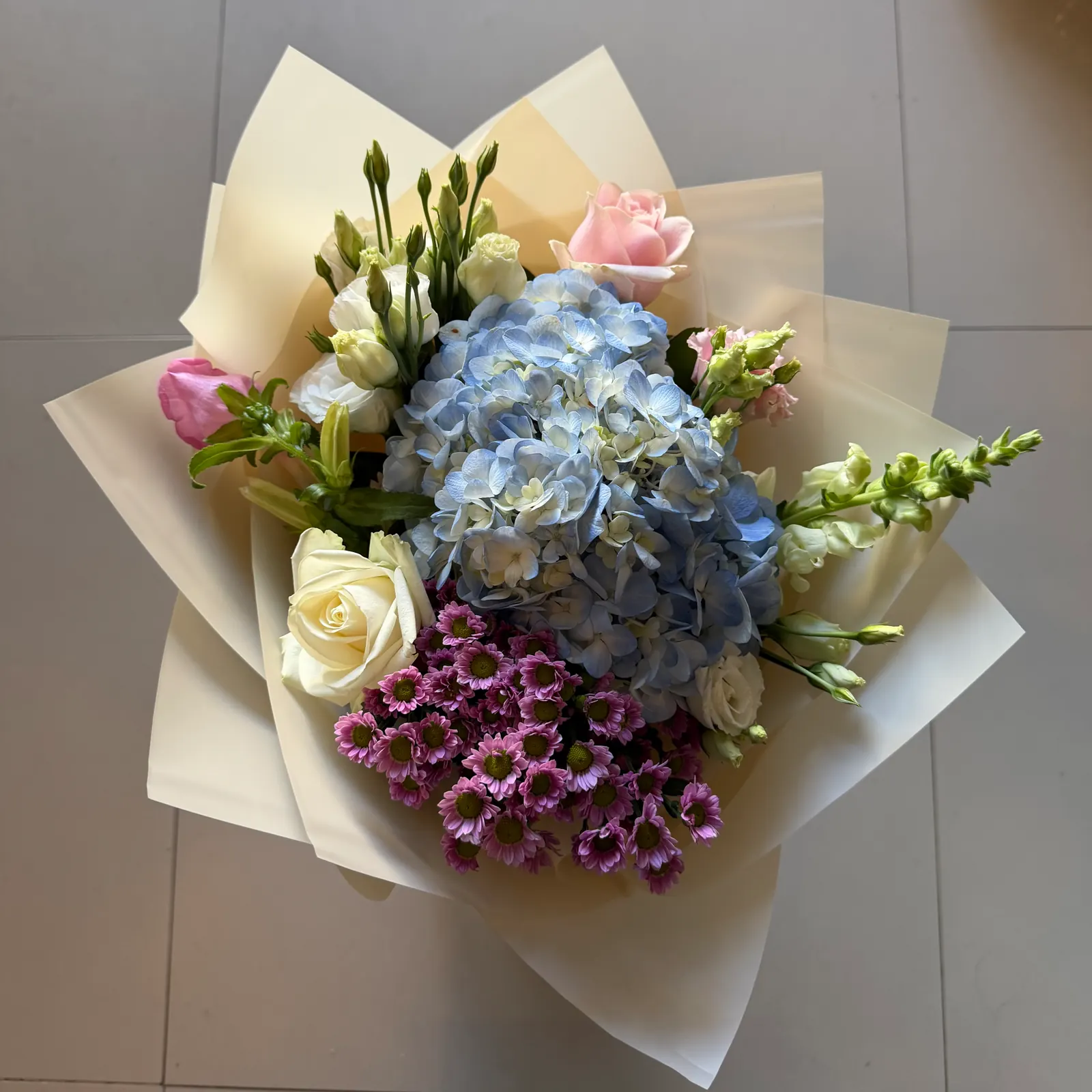 Buchet în nuanțe albastre